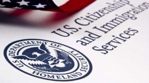 Donald Trump endurece las reglas para otorgar permisos de trabajo a inmigrantes 5 AAF7Vyc