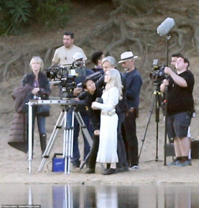 Es revelada las primera imagenes en el set de Eternals con Angelina Jolie 9 3 2