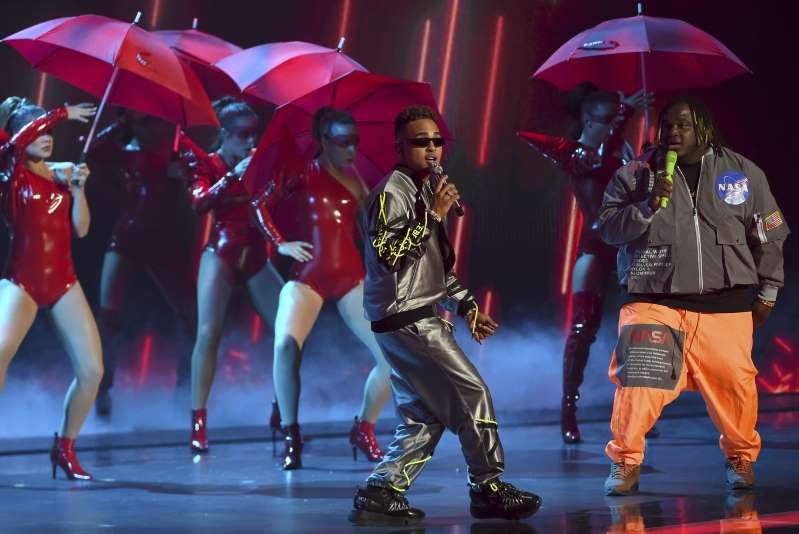 Pedro Capó se lleva el Latin Grammy a la canción del año 10 BBWMfzl