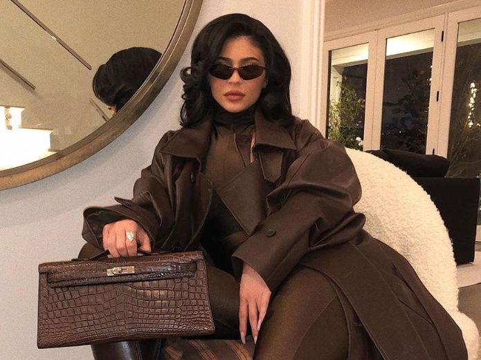 Kylie Jenner, y su impresionantes vestidos para ella y su hija Stormi 8 2 7 crop1577417216896.jpg 1130588308