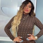 Karol G venciendo sus miedos con el bikini más pequeño 5 Screenshot 5 5